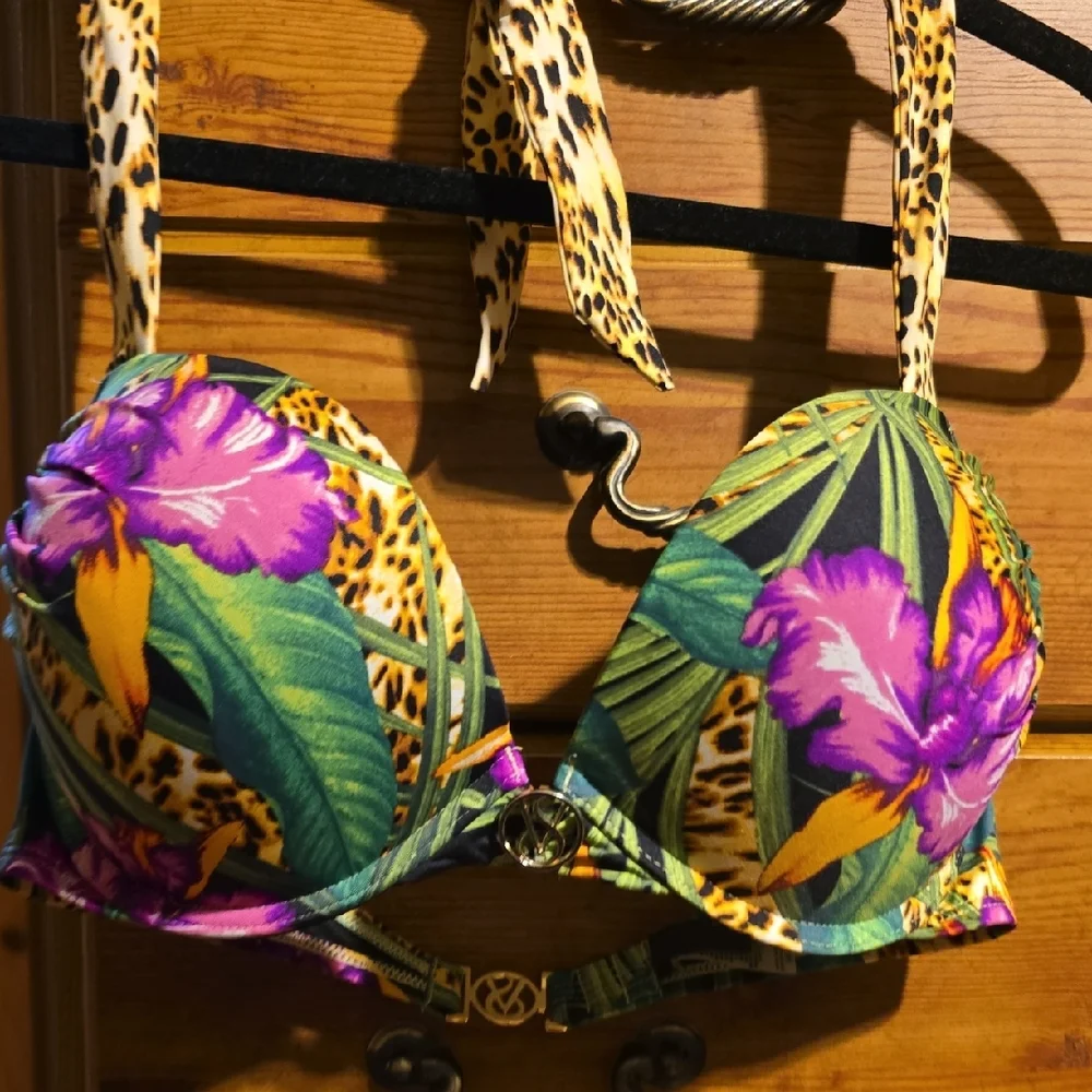 Victoria's Secret Bikini, Tropical & Cheetah Print - Picture 2 of 3